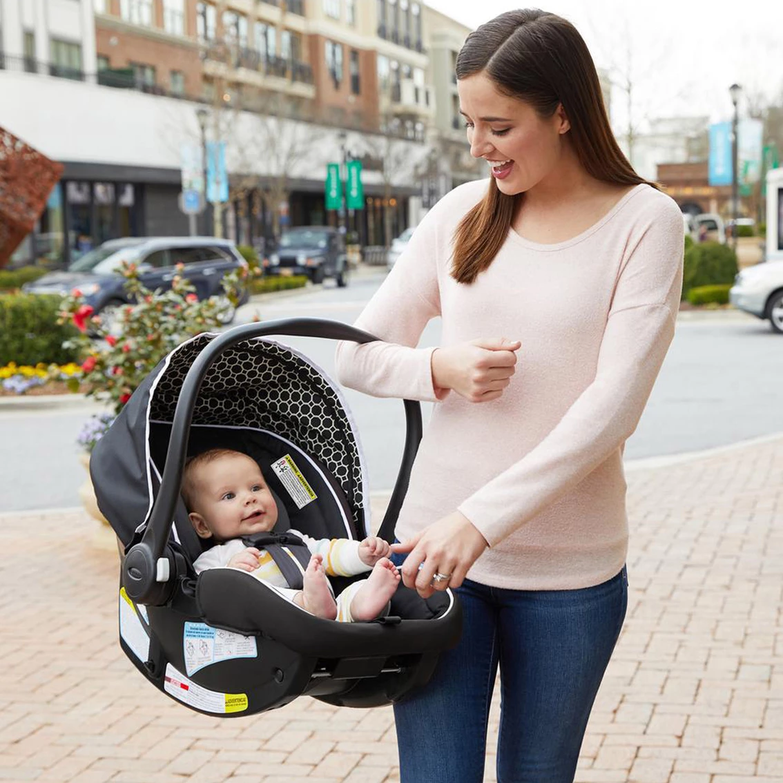 Buy 𧨠Graco SnugRide 35 Lite LX Infant Car Seat, Studio β€οΈ 5 Buy 𧨠Graco SnugRide 35 Lite LX Infant Car Seat, Studio β€οΈ - Image 3